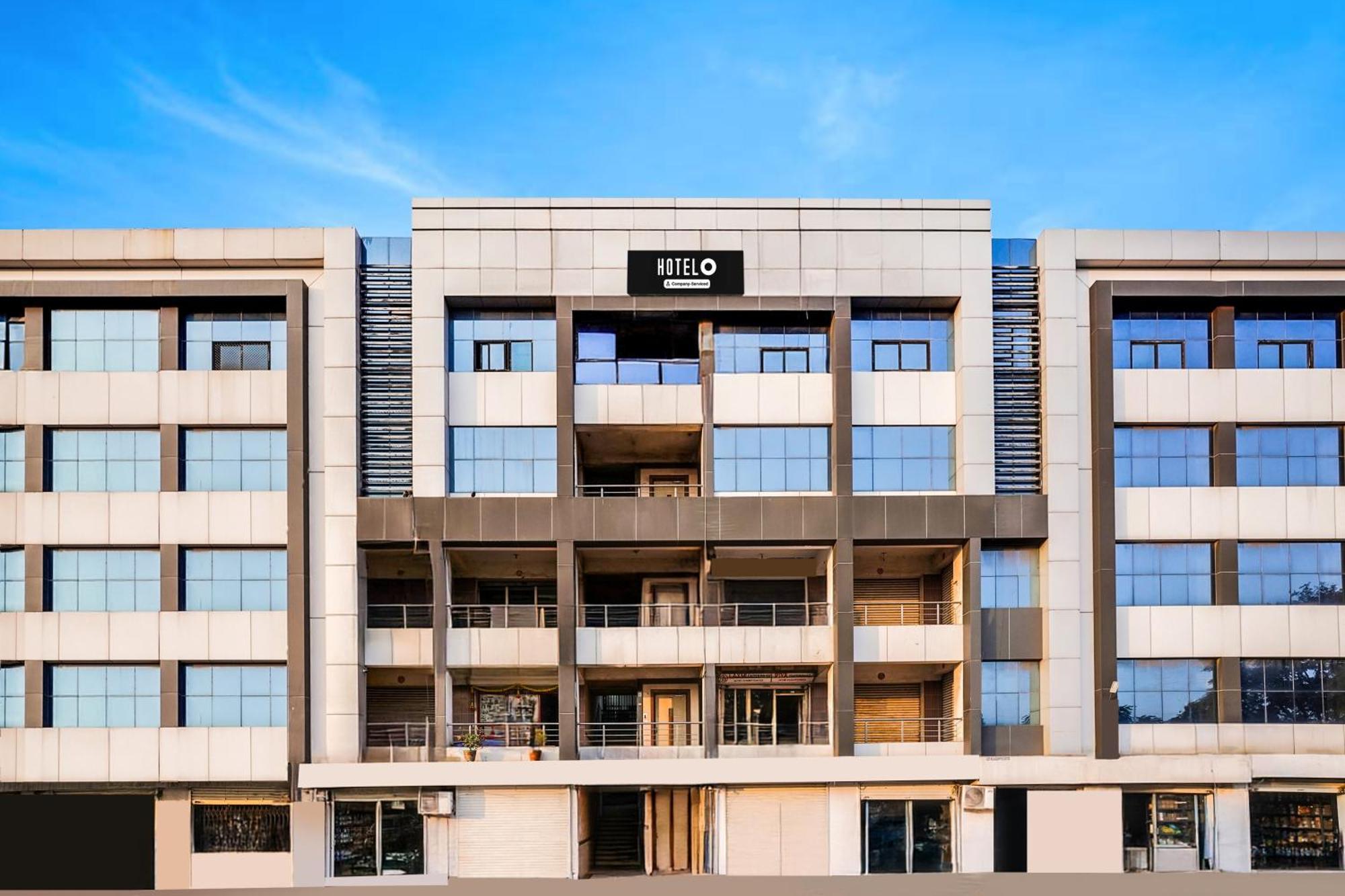 Hotel O Vanya Palace Ahmedabad Exterior foto