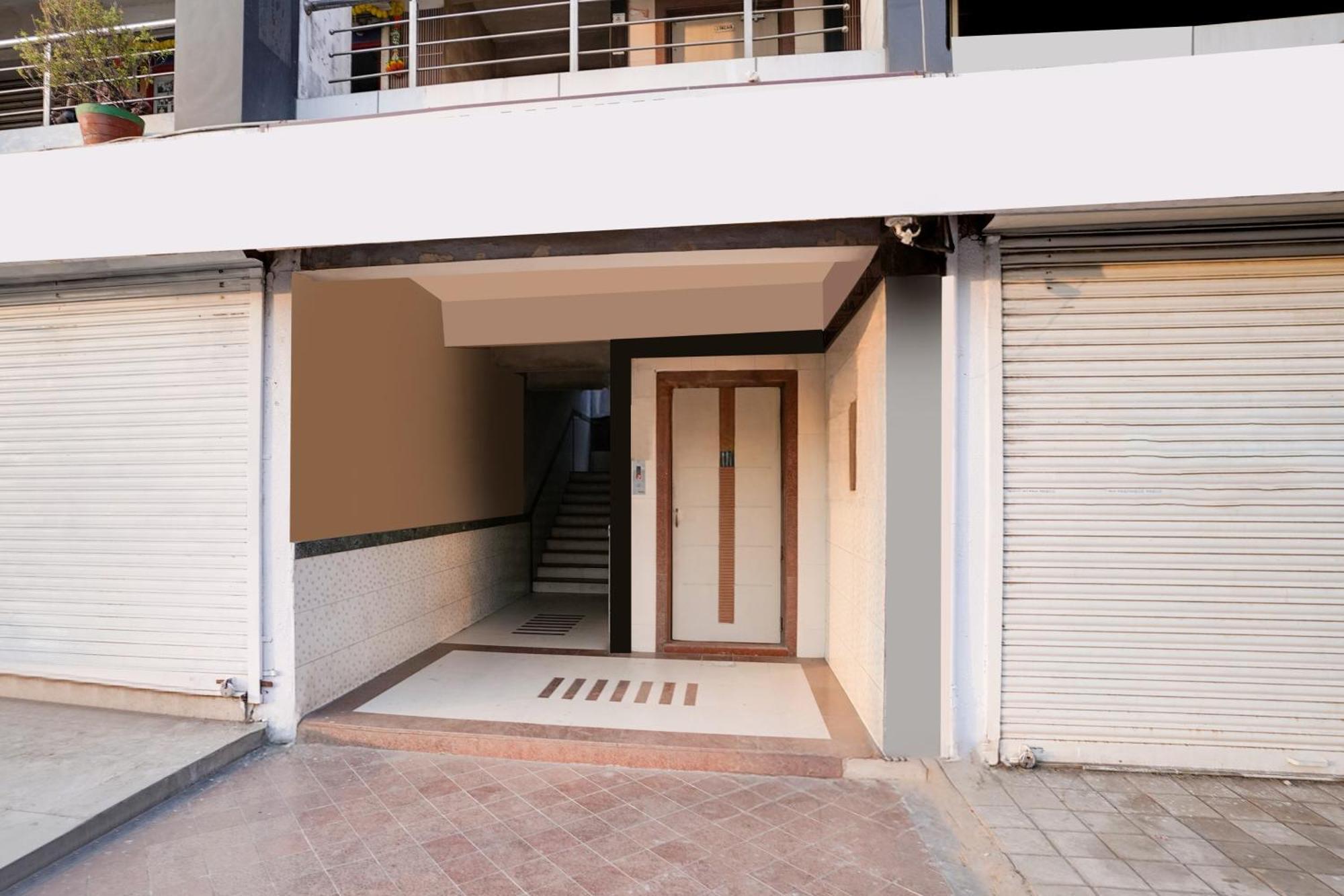 Hotel O Vanya Palace Ahmedabad Exterior foto