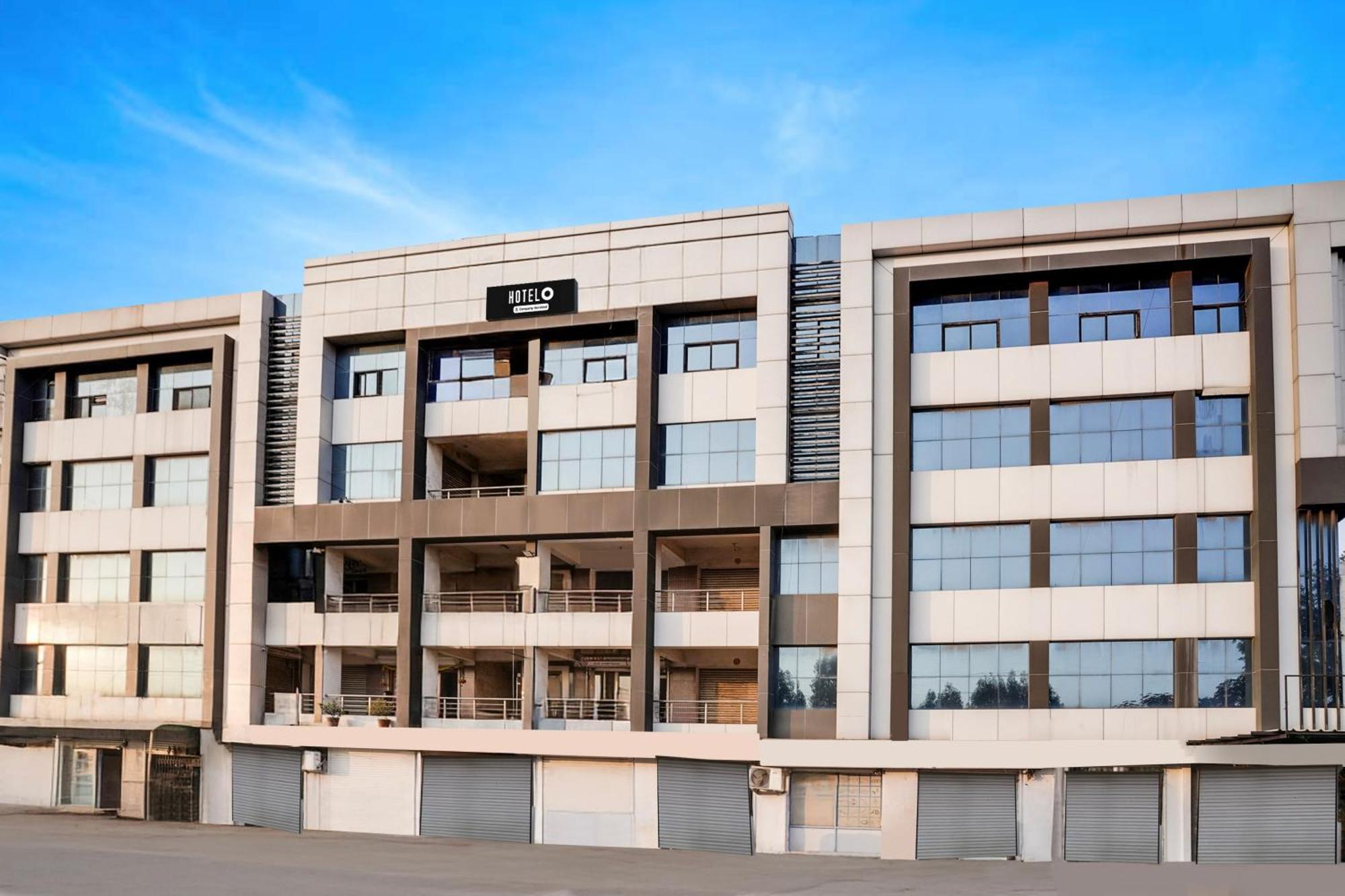 Hotel O Vanya Palace Ahmedabad Exterior foto